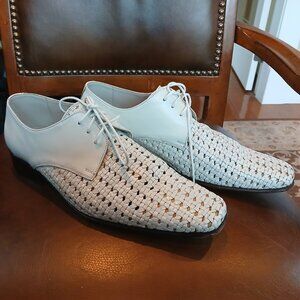 Panama styled casual mens white leather shoes.